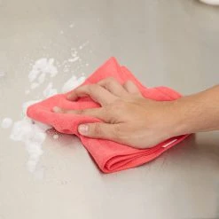 Carlisle 3633405 16" X 16" Red Terry Microfiber Cleaning Cloth