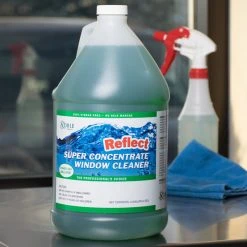 Noble Chemical 1 Gallon / 128 Oz. Reflect Super Concentrate Window Cleaner