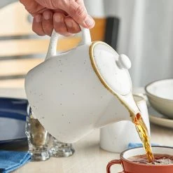 Acopa Keystone 32 Oz. Vanilla Bean Stoneware Teapot With Lid